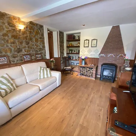 Paraes Holiday home *